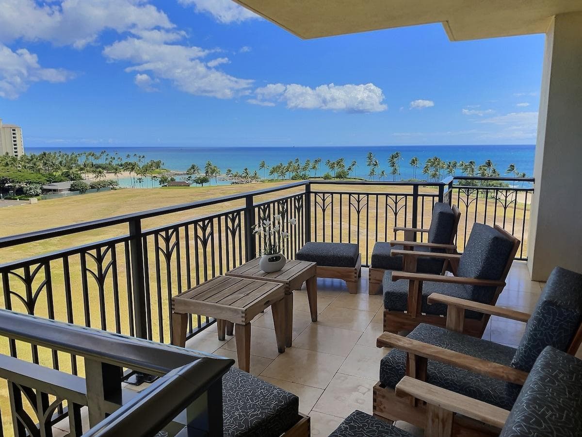 Great spot to relax and rejuvenate ~ no pool noise
