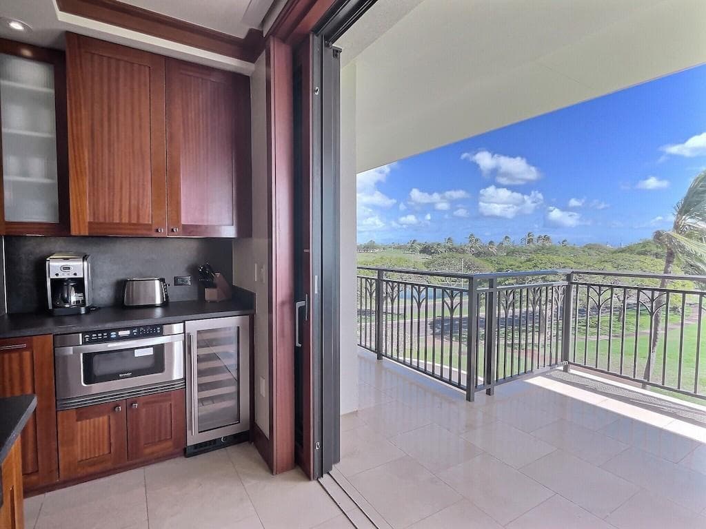 Sliding lanai doors recess fully into the walls to bring the outdoors in!